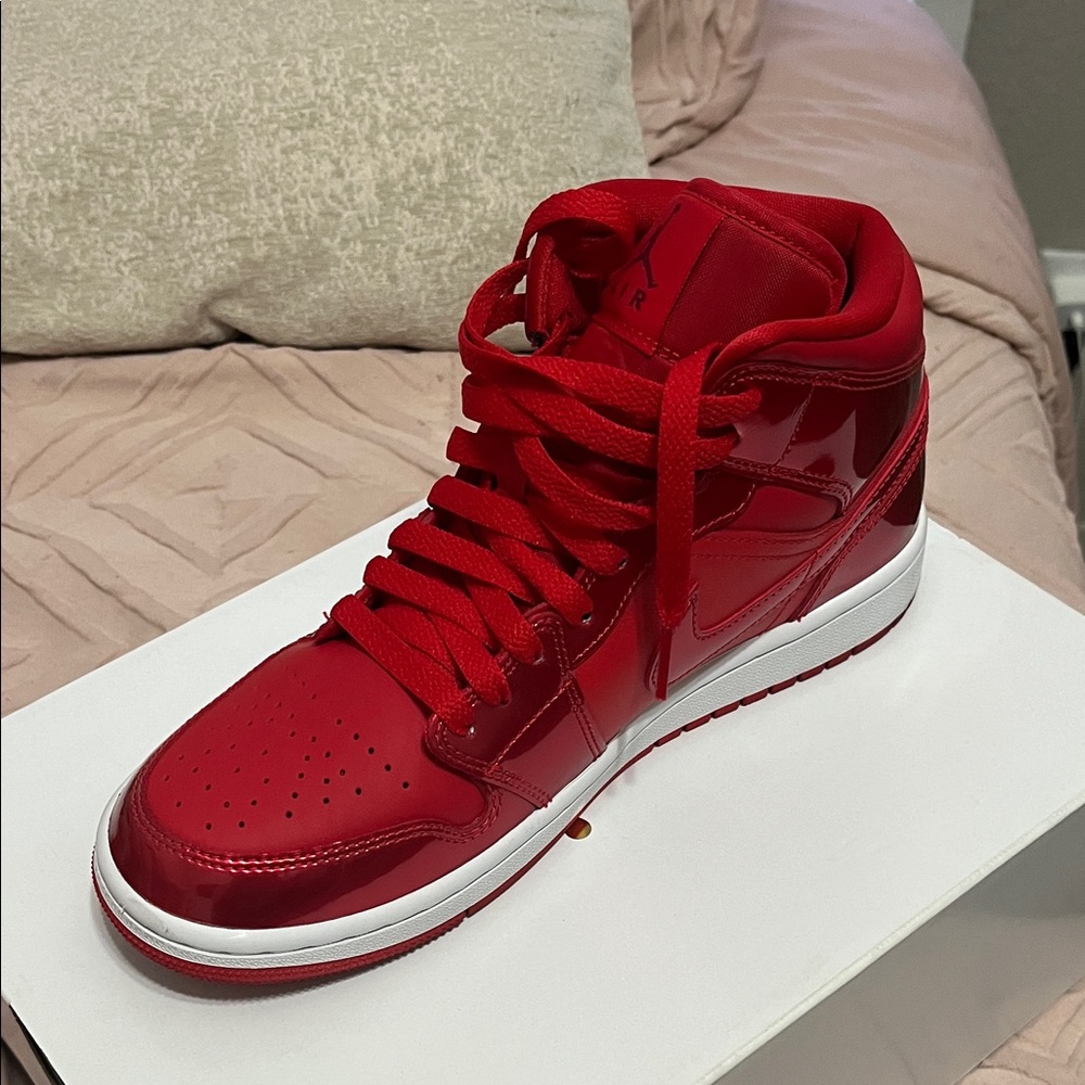 Jordan 1 Women's Sneakers in Red